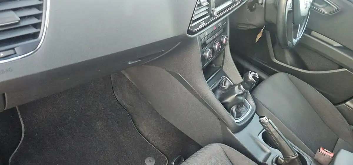 2017-seat-leon-12-tsi-se-dynamic-technology-sports-tourer-big-11