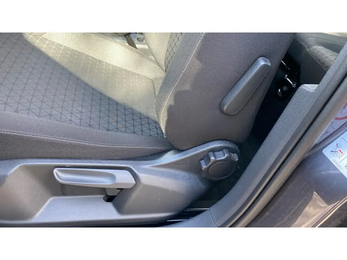 2022-volkswagen-t-cross-10-tsi-se-110ps-big-23
