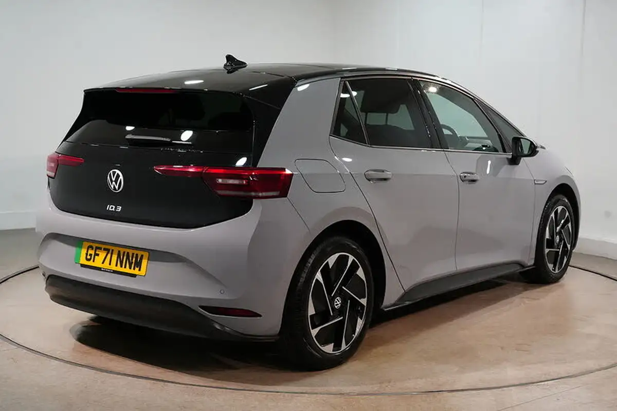 2021-volkswagen-id3-e-family-145ps-big-7