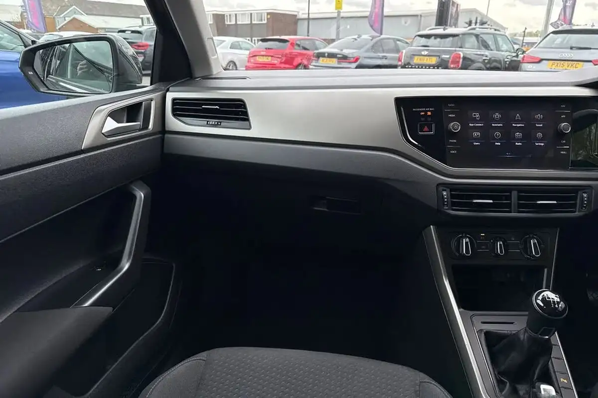 2021-volkswagen-polo-10-match-big-14