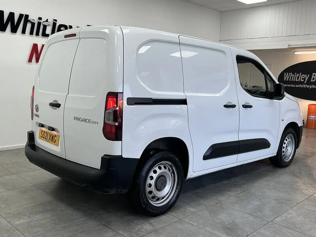 2021-toyota-proace-city-15d-active-100hpeu6dt-e-big-2