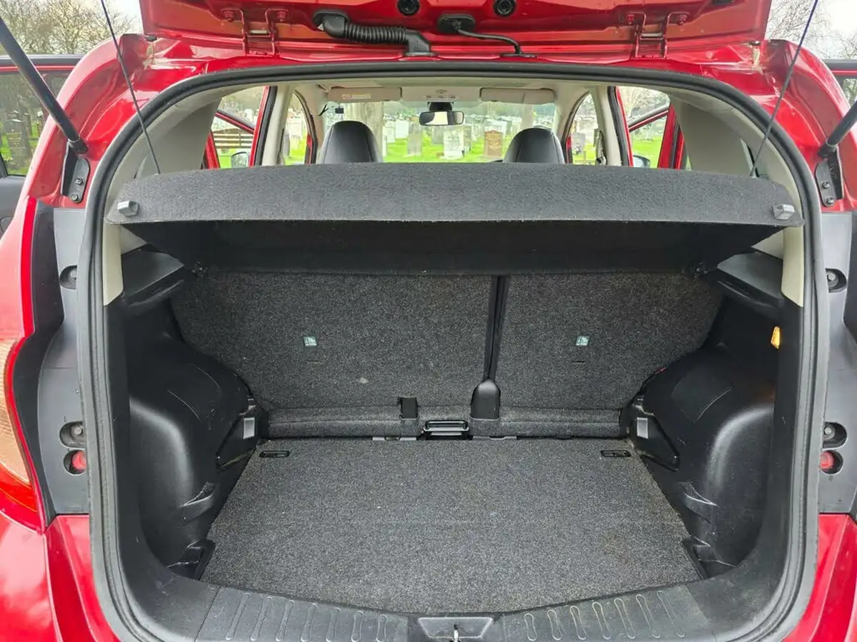 2014-nissan-note-12-tekna-cvt-big-35