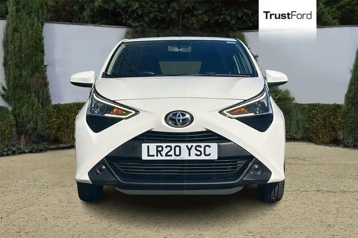 2020-toyota-aygo-10-vvt-i-x-play-big-5