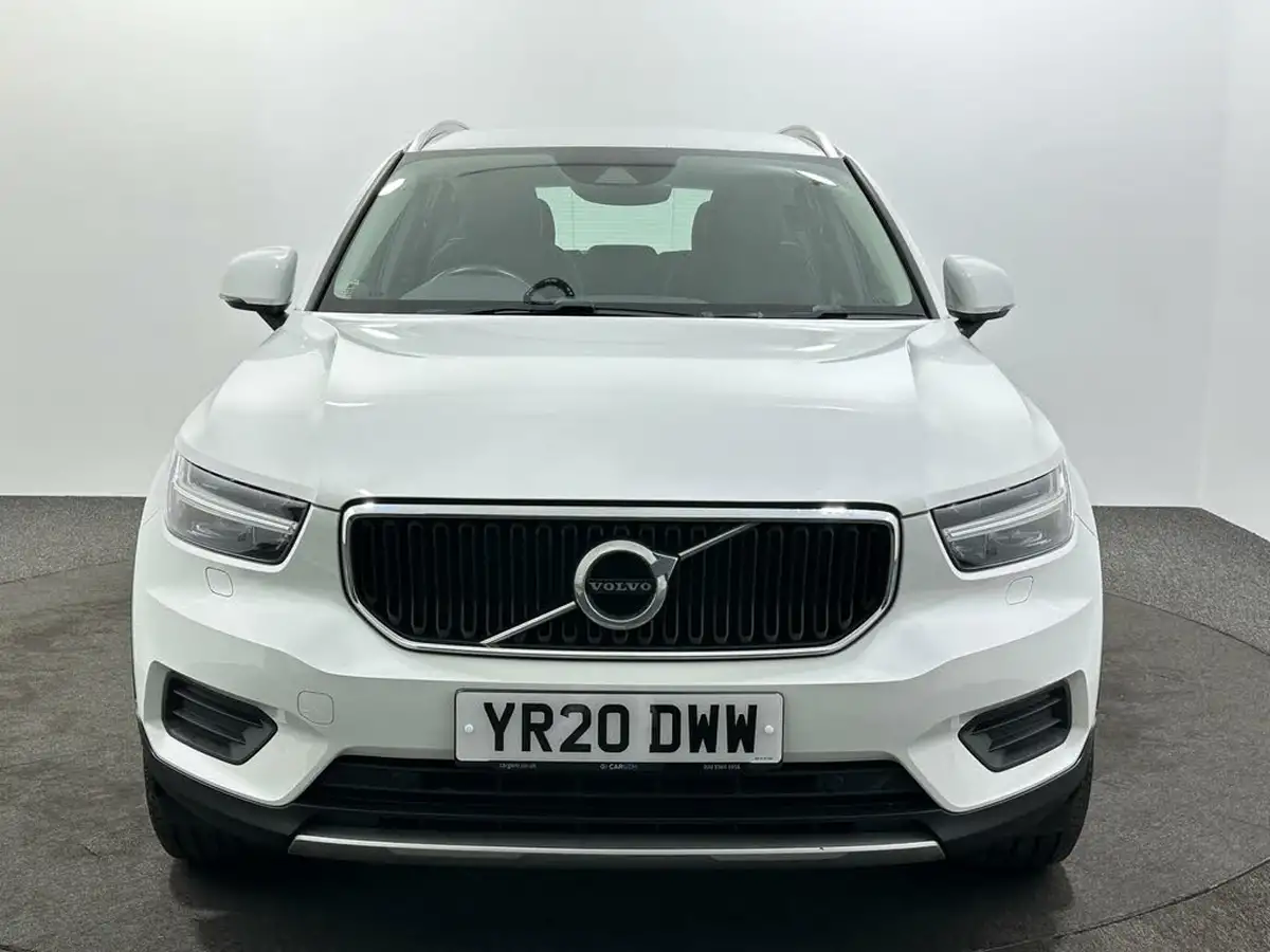 2020-volvo-xc40-20td-d3-momentum-geartronic-big-1
