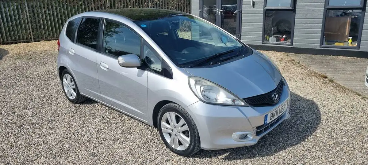 2011-honda-jazz-14-ex-cvt-big-0
