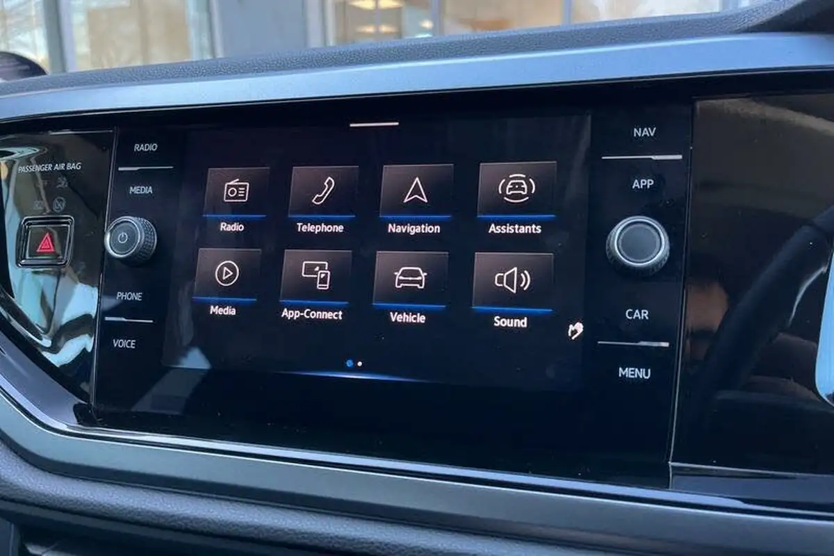 2021-volkswagen-polo-10-active-big-29