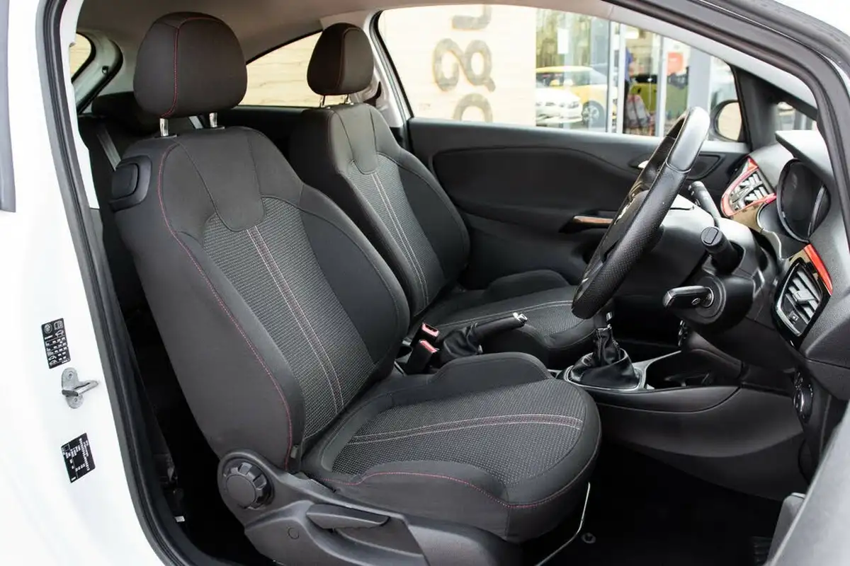 2018-vauxhall-corsa-14i-16v-turbo-white-edition-3d-big-26
