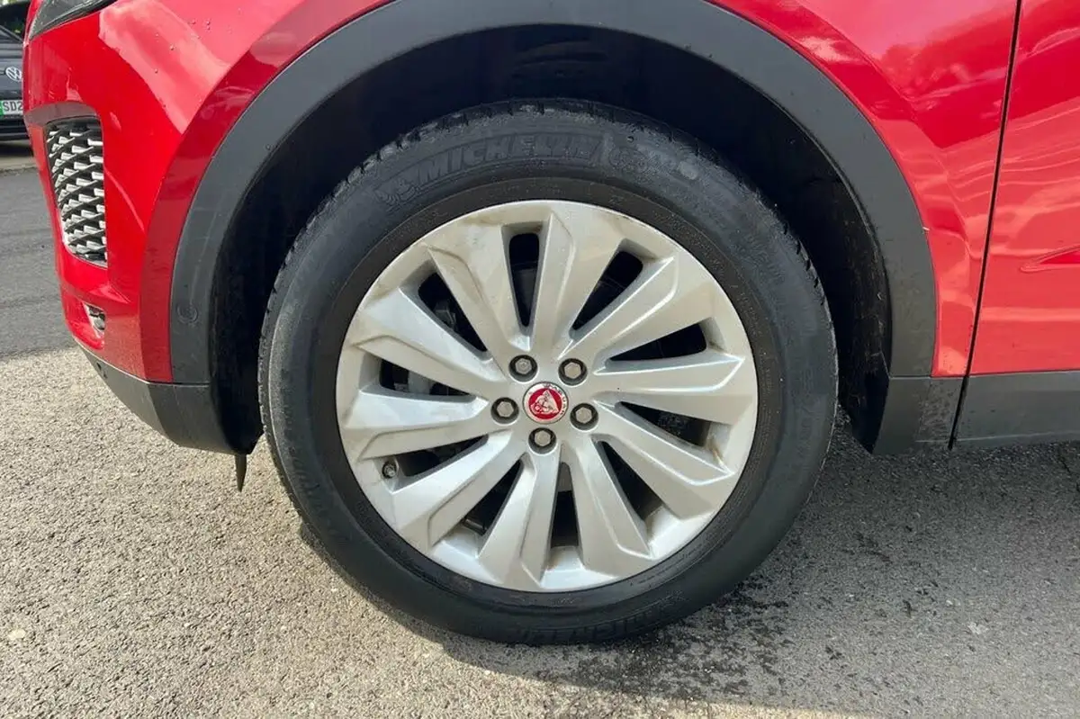 2020-jaguar-e-pace-20-i4d-se-150ps-awd-auto-big-12