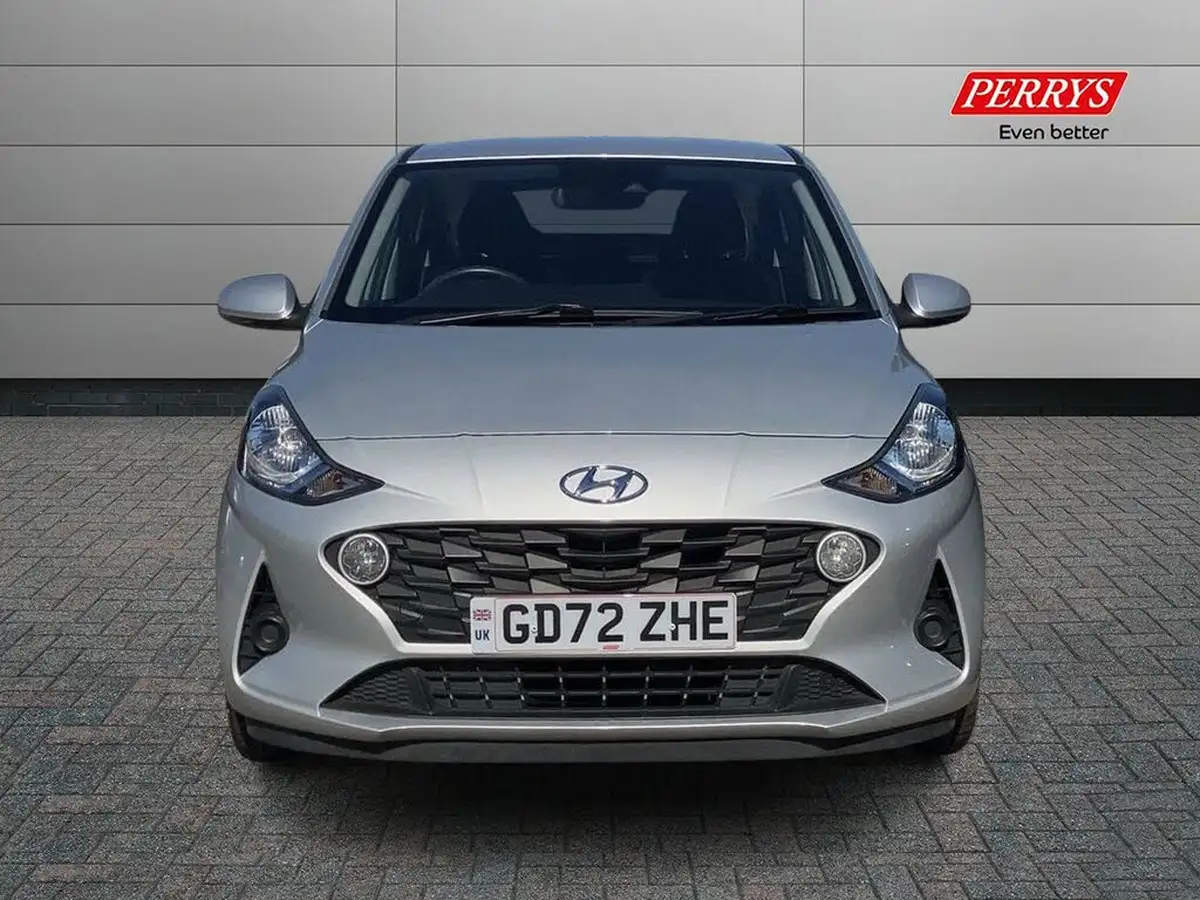 2023-hyundai-i10-10-se-connect-auto-big-3
