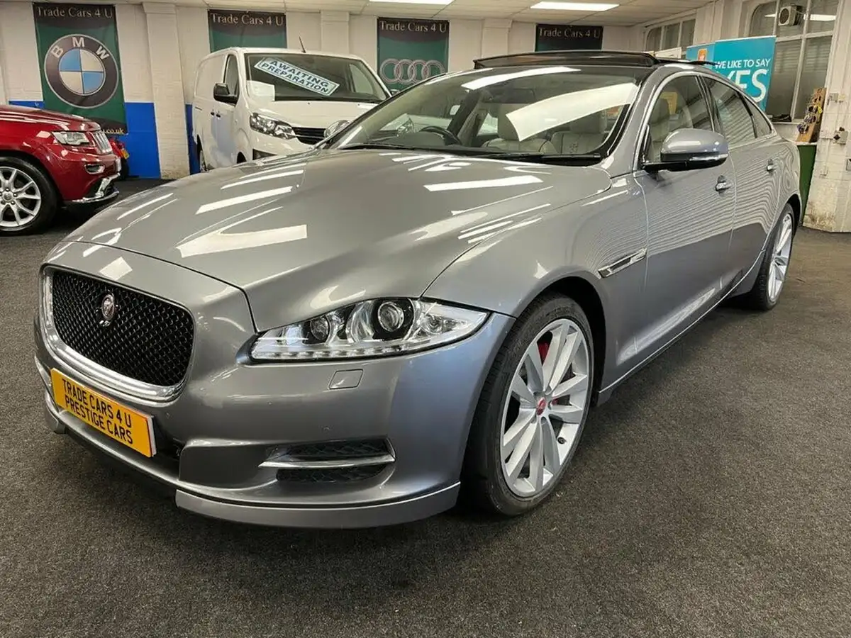 2014-jaguar-xj-series-30td-xj-portfolio-swb-auto-big-2