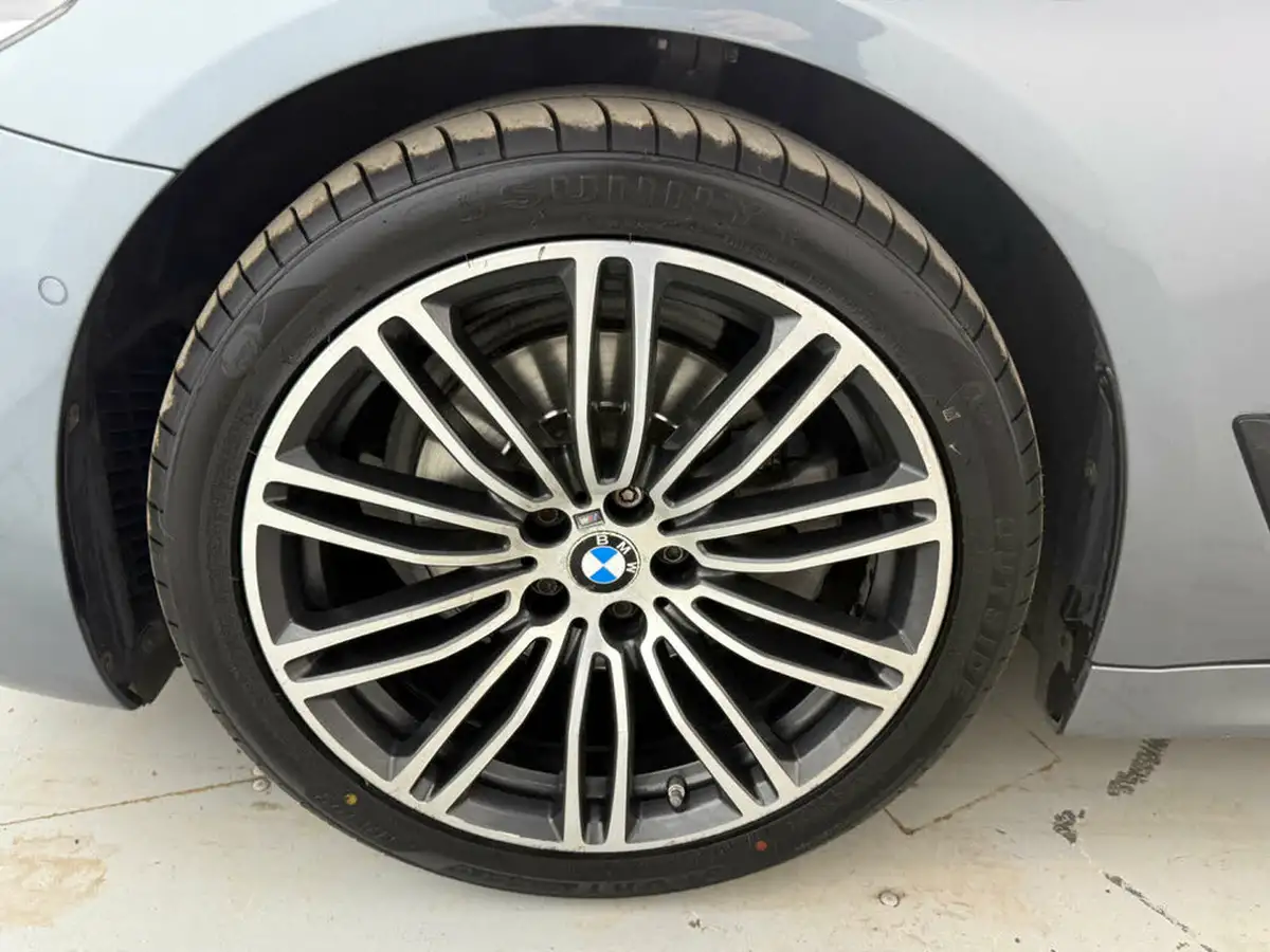 2018-bmw-5-series-20-520i-m-sport-ss-saloon-4d-big-30