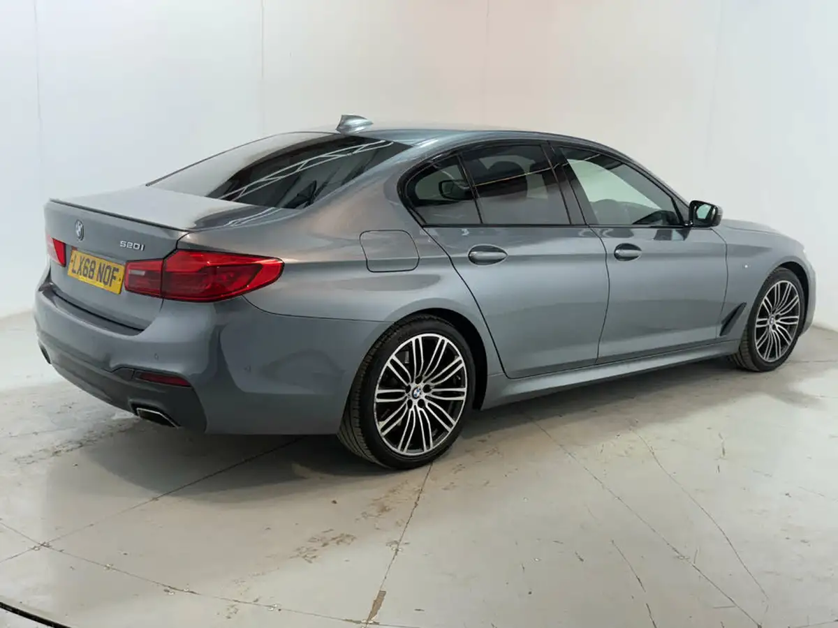 2018-bmw-5-series-20-520i-m-sport-ss-saloon-4d-big-6