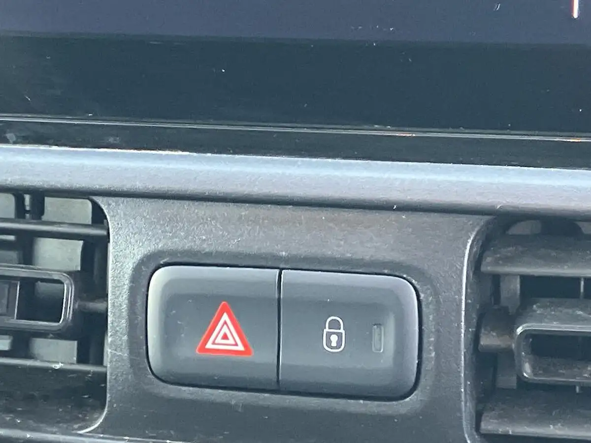 2021-citroen-berlingo-15bluehdi-1000-enterprise-100pseu6dt-e-ss-panel-big-38