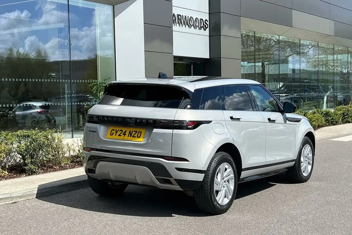 2024-land-rover-range-rover-evoque-15-p300e-dynamic-se-big-12