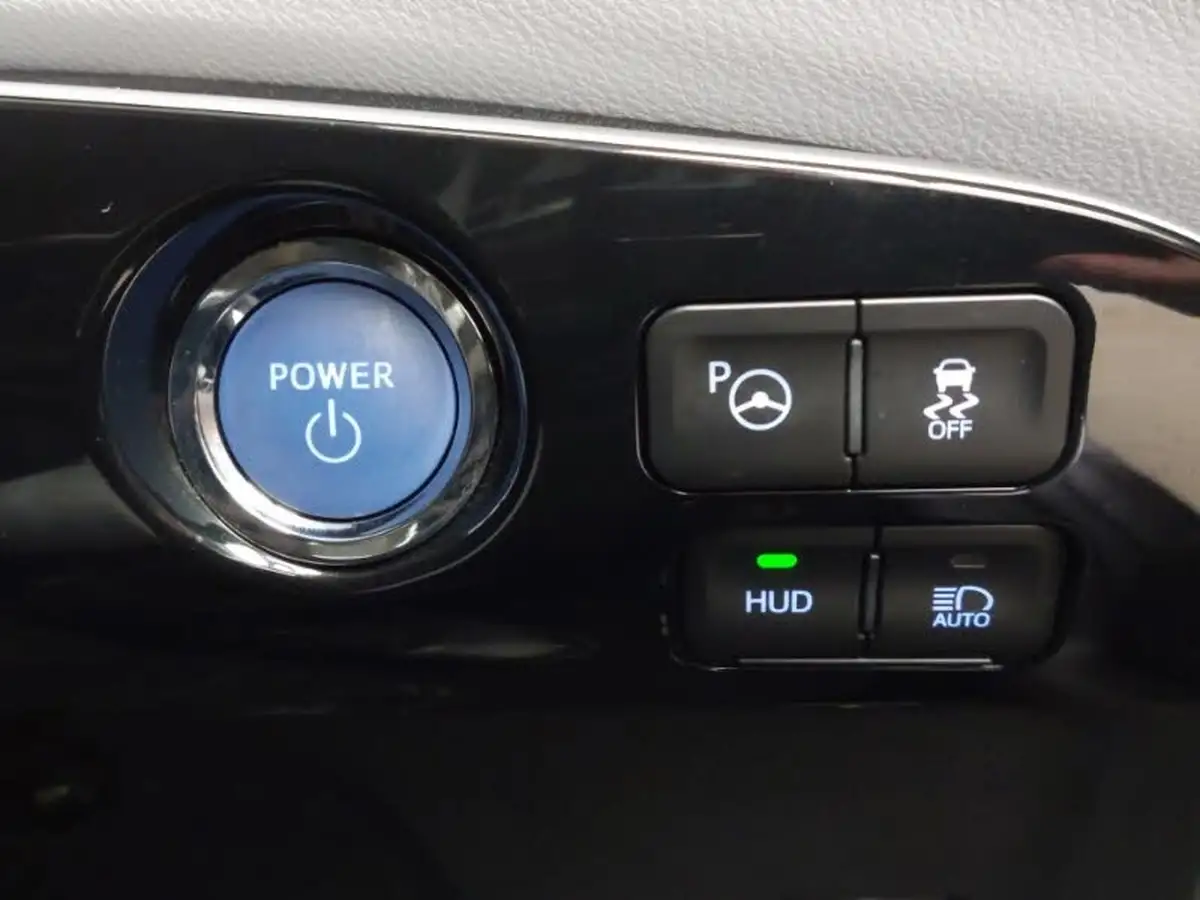2022-toyota-prius-18-vvt-i-business-edition-plus-cvt-big-18