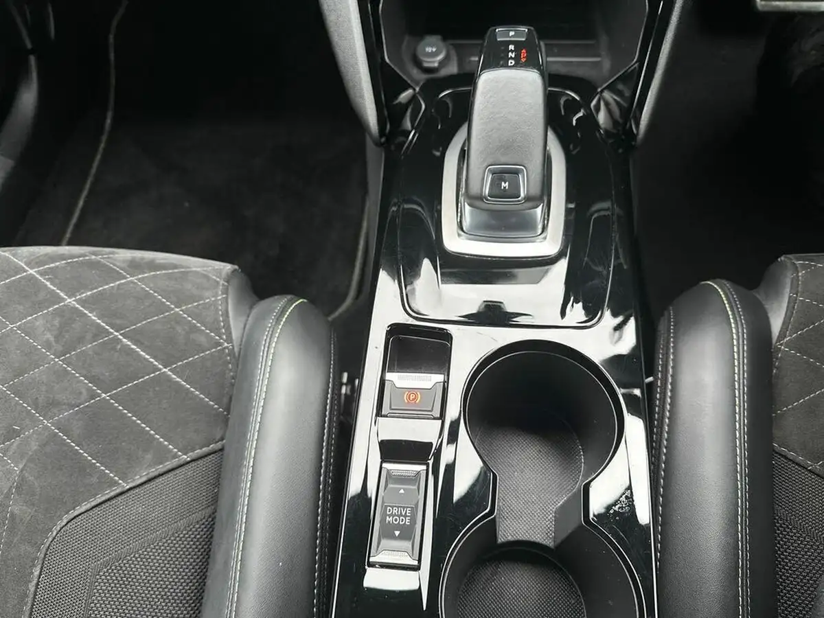 2021-peugeot-2008-suv-12-puretech-gt-premium-130bhp-eat8-big-27