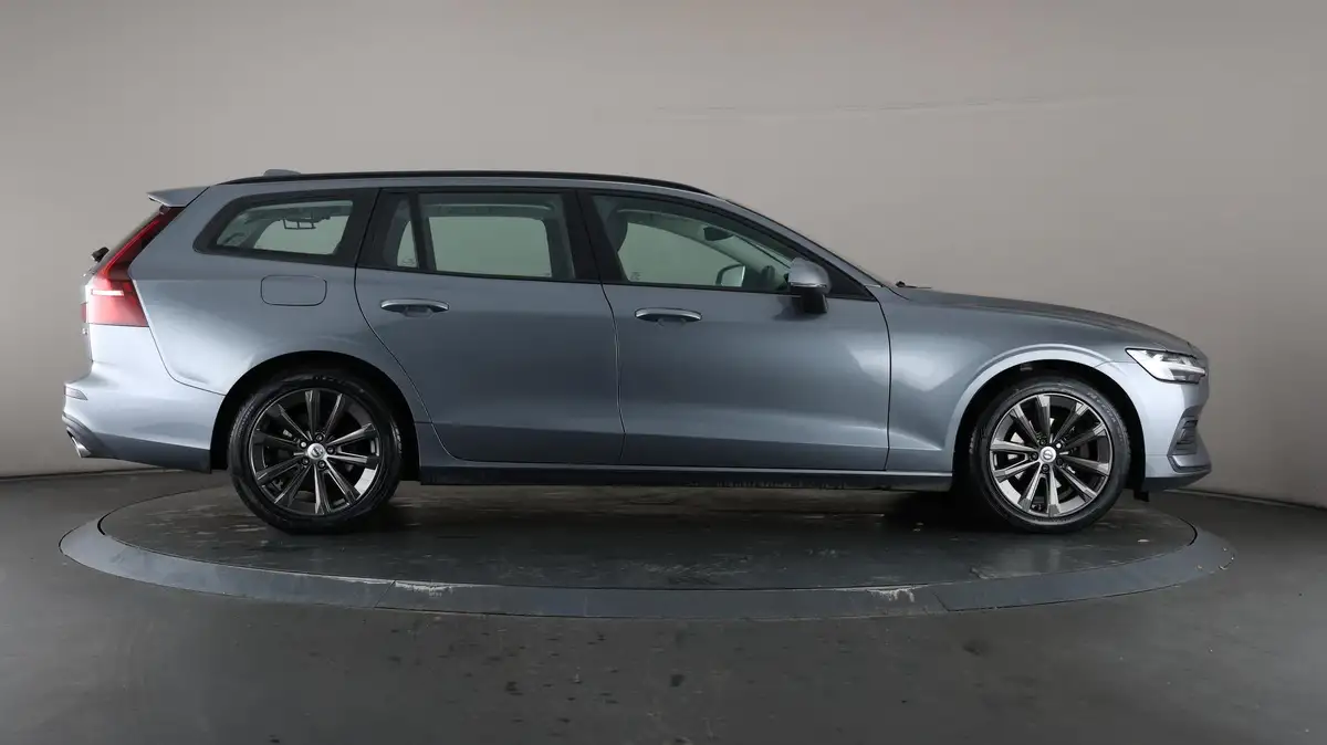 2021-volvo-v60-20-b3-momentum-160bhp-big-56