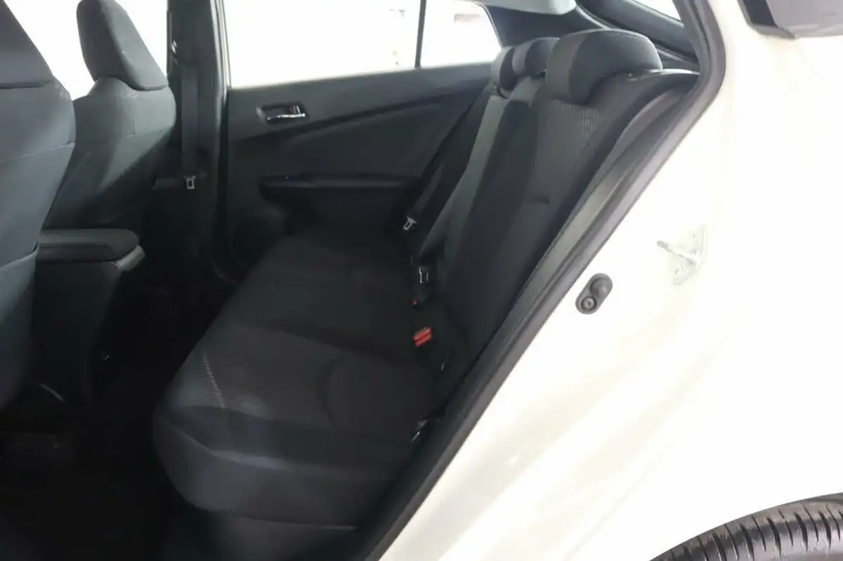 2018-toyota-prius-18-vvt-i-business-edition-plus-ss-big-44