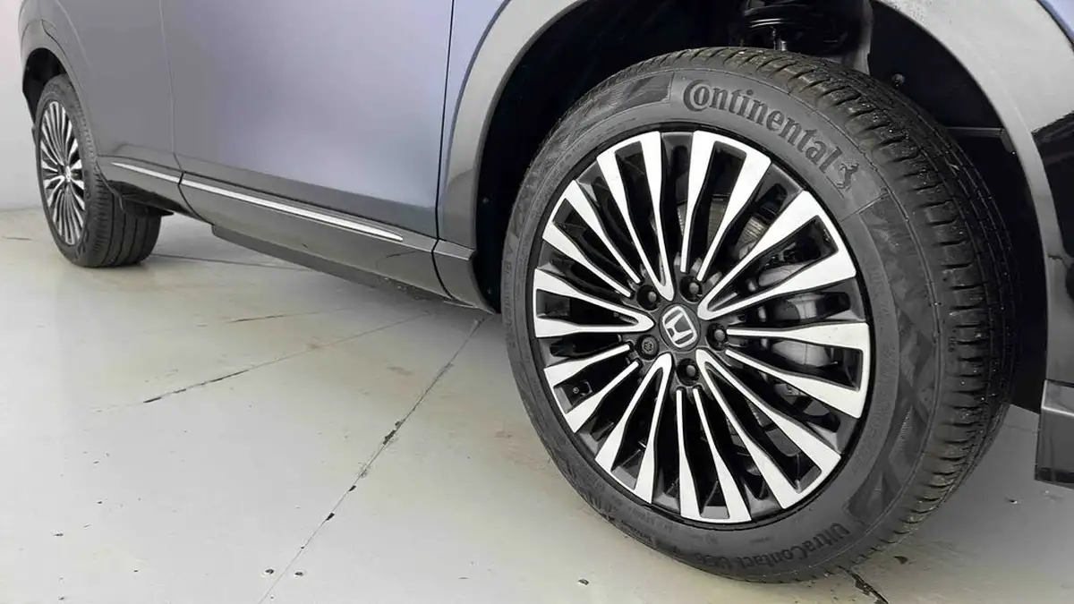 2024-honda-eny1-e-advance-big-30