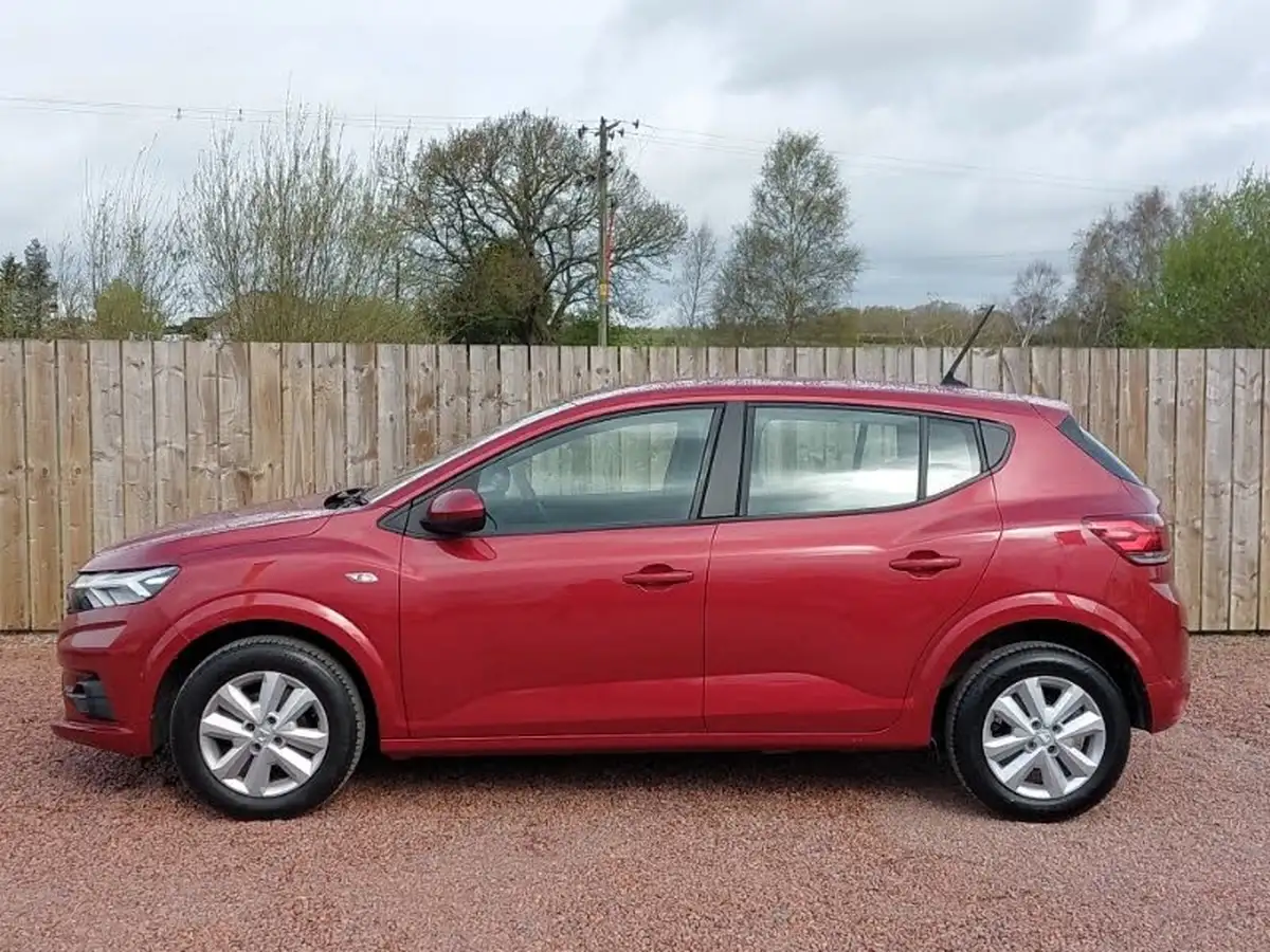 2022-dacia-sandero-10-tce-comfort-90bhp-big-3
