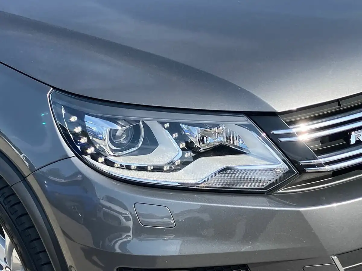 2015-volkswagen-tiguan-20tdi-r-line-177ps-4motion-r-line-bmt-ss-dsg-big-12
