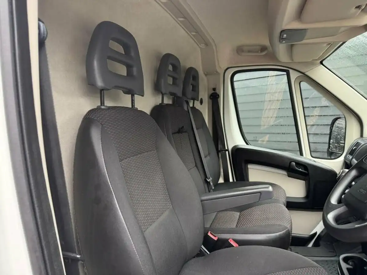 2017-citroen-relay-20bluehdi-30-l1h1-enterprise-big-25