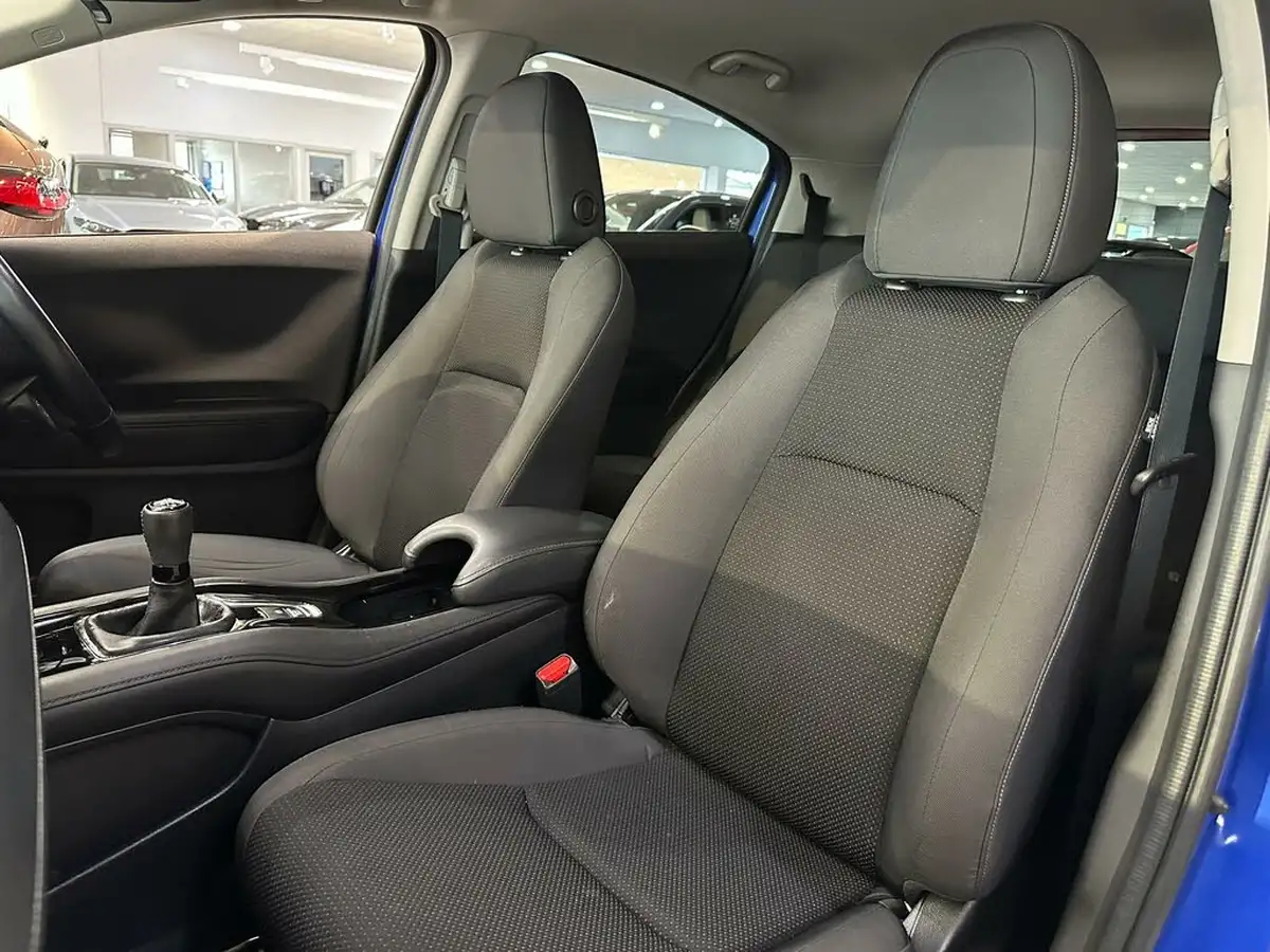 2019-honda-hr-v-15-i-vtec-se-big-26