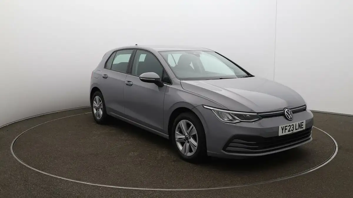 2023-volkswagen-golf-15-tsi-life-130ps-hatchback-big-33