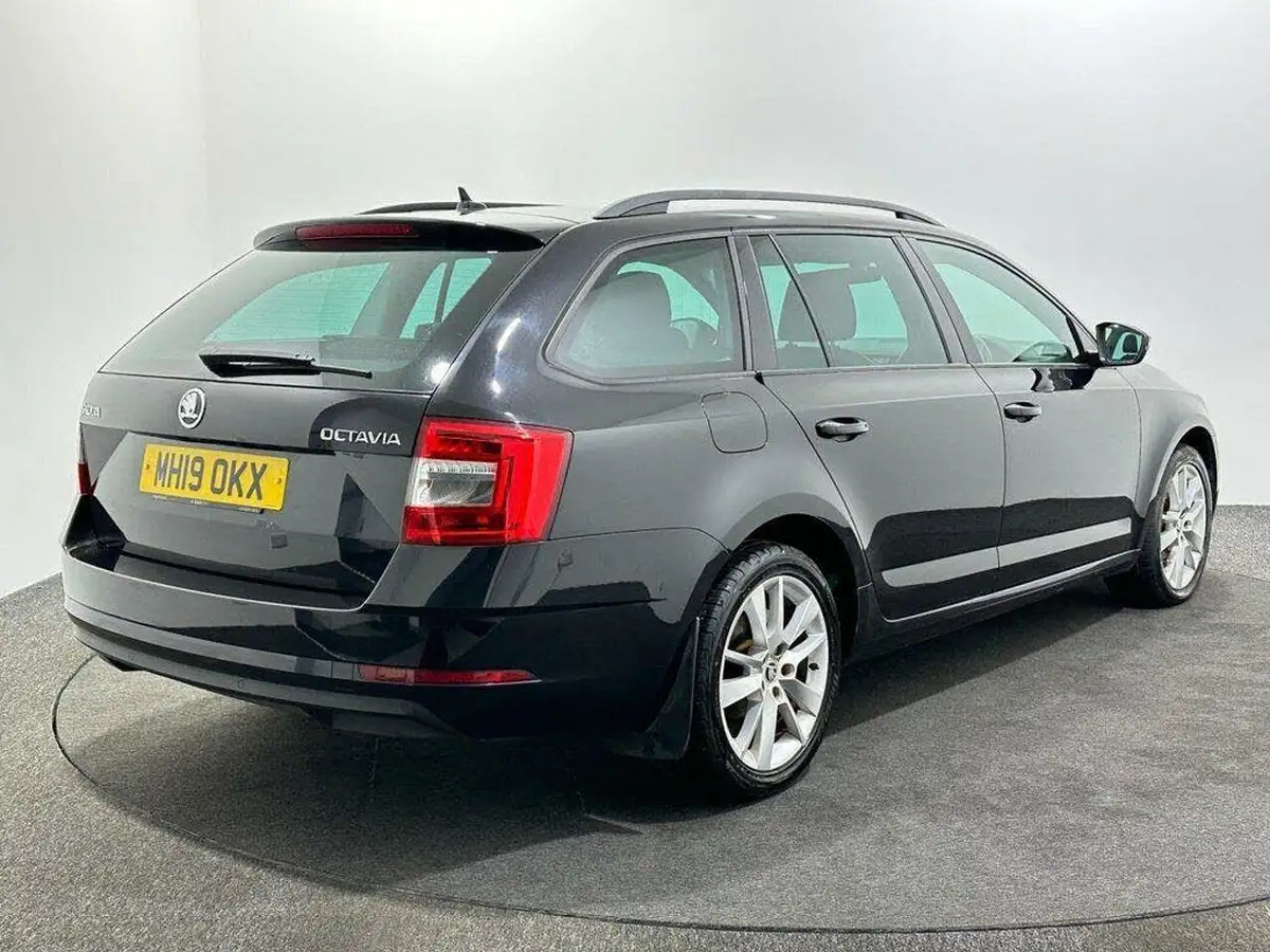 2019-skoda-octavia-20tdi-se-l-estate-dsg-big-6