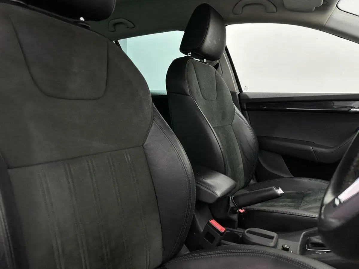 2019-skoda-octavia-20tdi-se-l-estate-dsg-big-30
