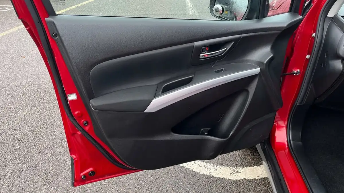 2021-suzuki-s-cross-14-boosterjet-sz-t-big-28