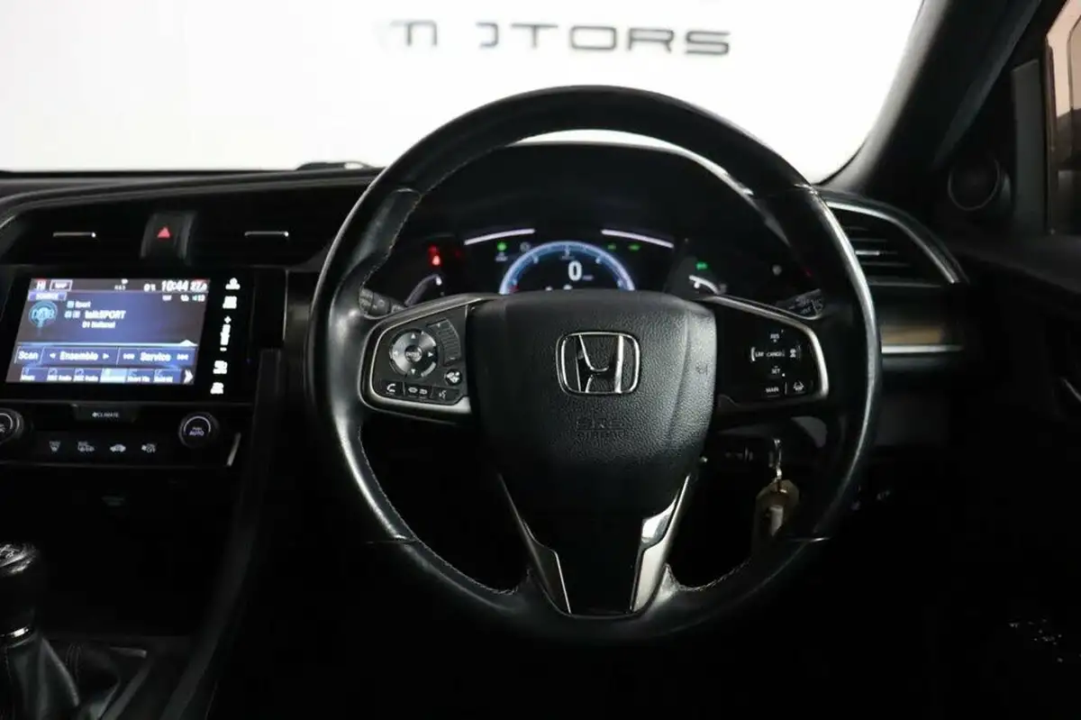 2018-honda-civic-16-i-dtec-sr-hatchback-5d-big-15
