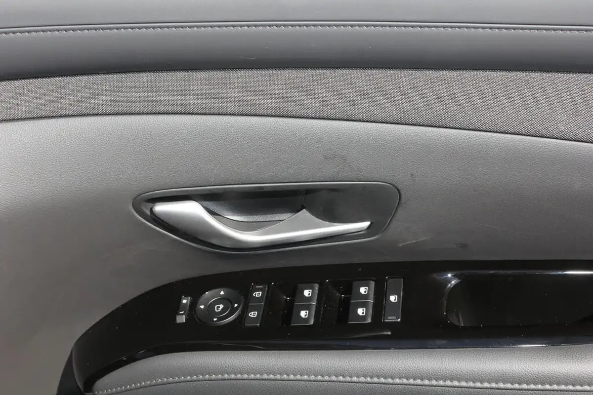 2024-hyundai-tucson-16-t-gdi-premium-160ps-two-tone-roof-big-25