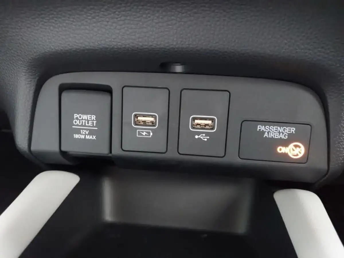 2020-honda-jazz-15-i-mmd-ex-big-16