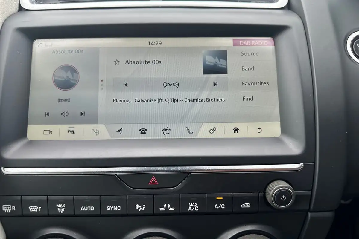 2019-jaguar-e-pace-20-i4d-r-dynamic-hse-180ps-big-41