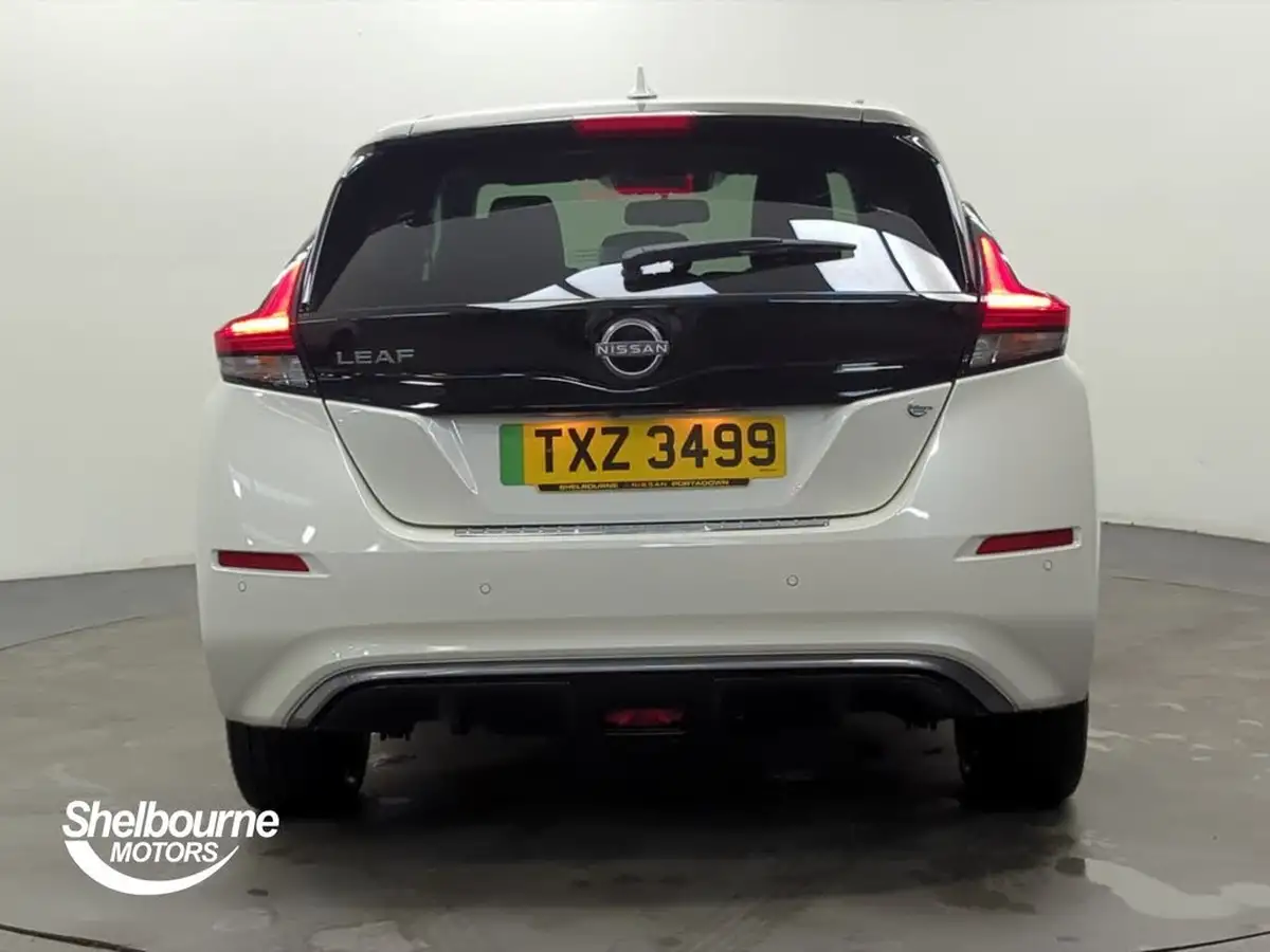2024-nissan-leaf-e-e-tekna-59kwh-big-12