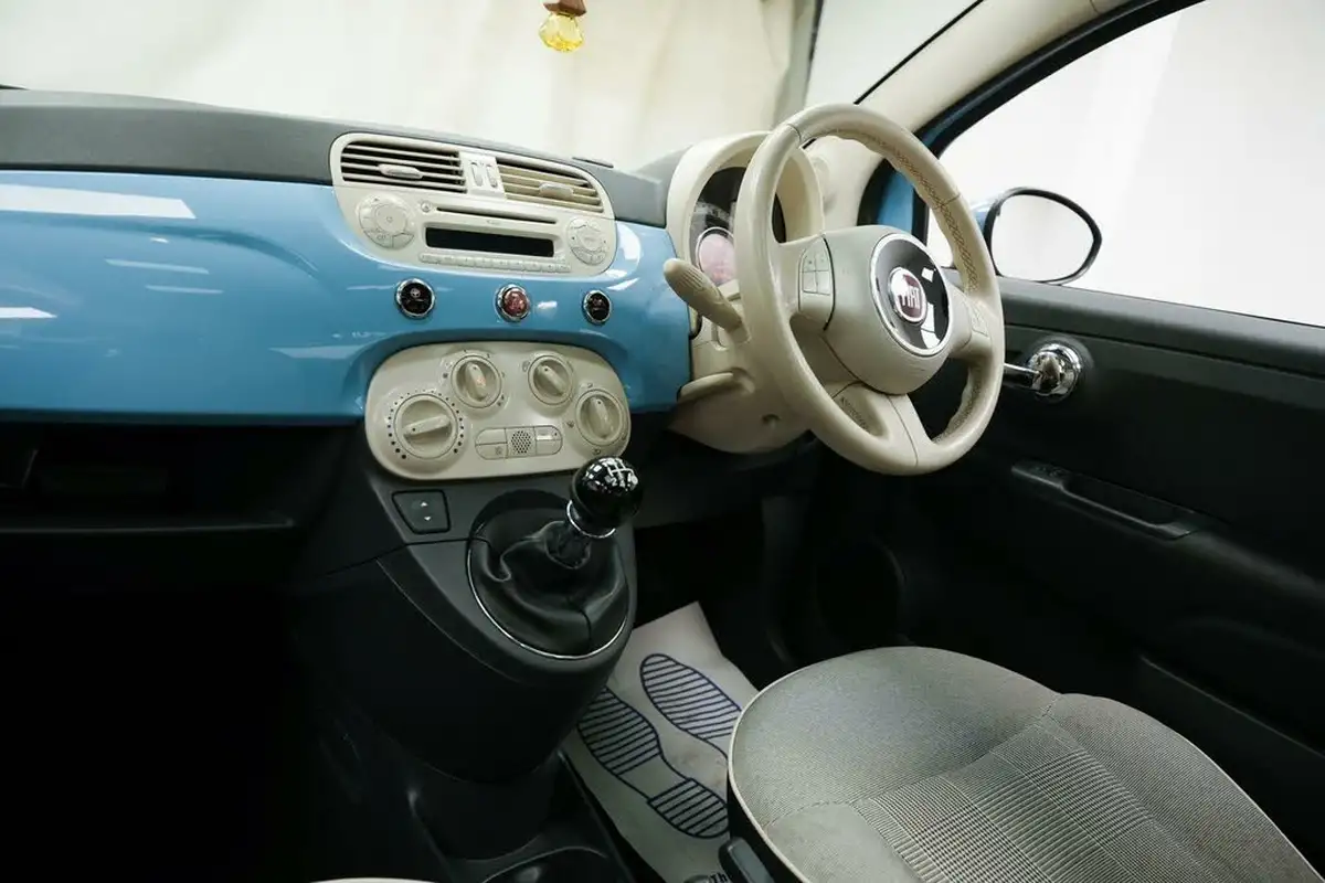 2014-fiat-500-12-lounge-ss-big-14