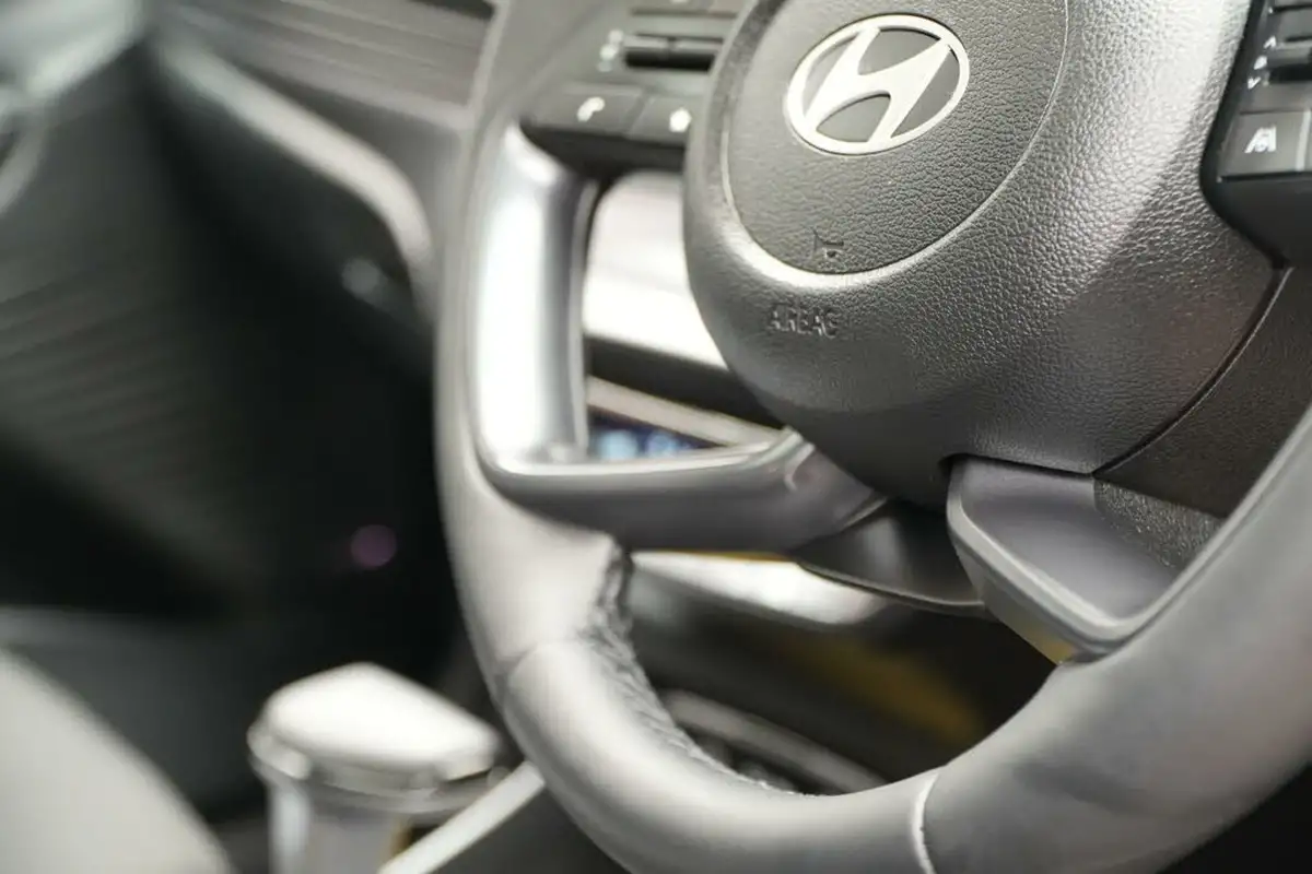 2024-hyundai-i20-10-t-gdi-ultimate-dct-big-63