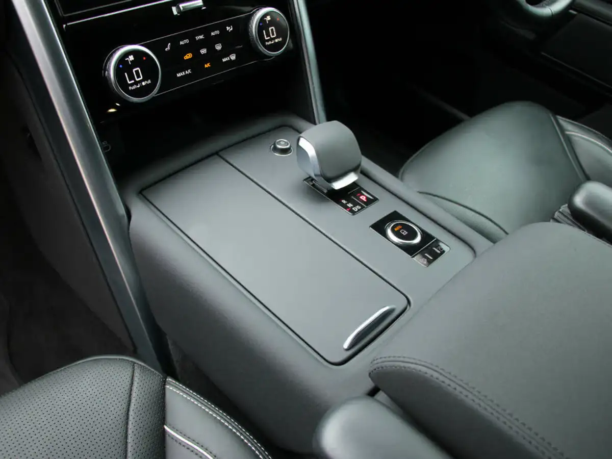 2021-land-rover-discovery-30-d300-commercial-hse-big-51