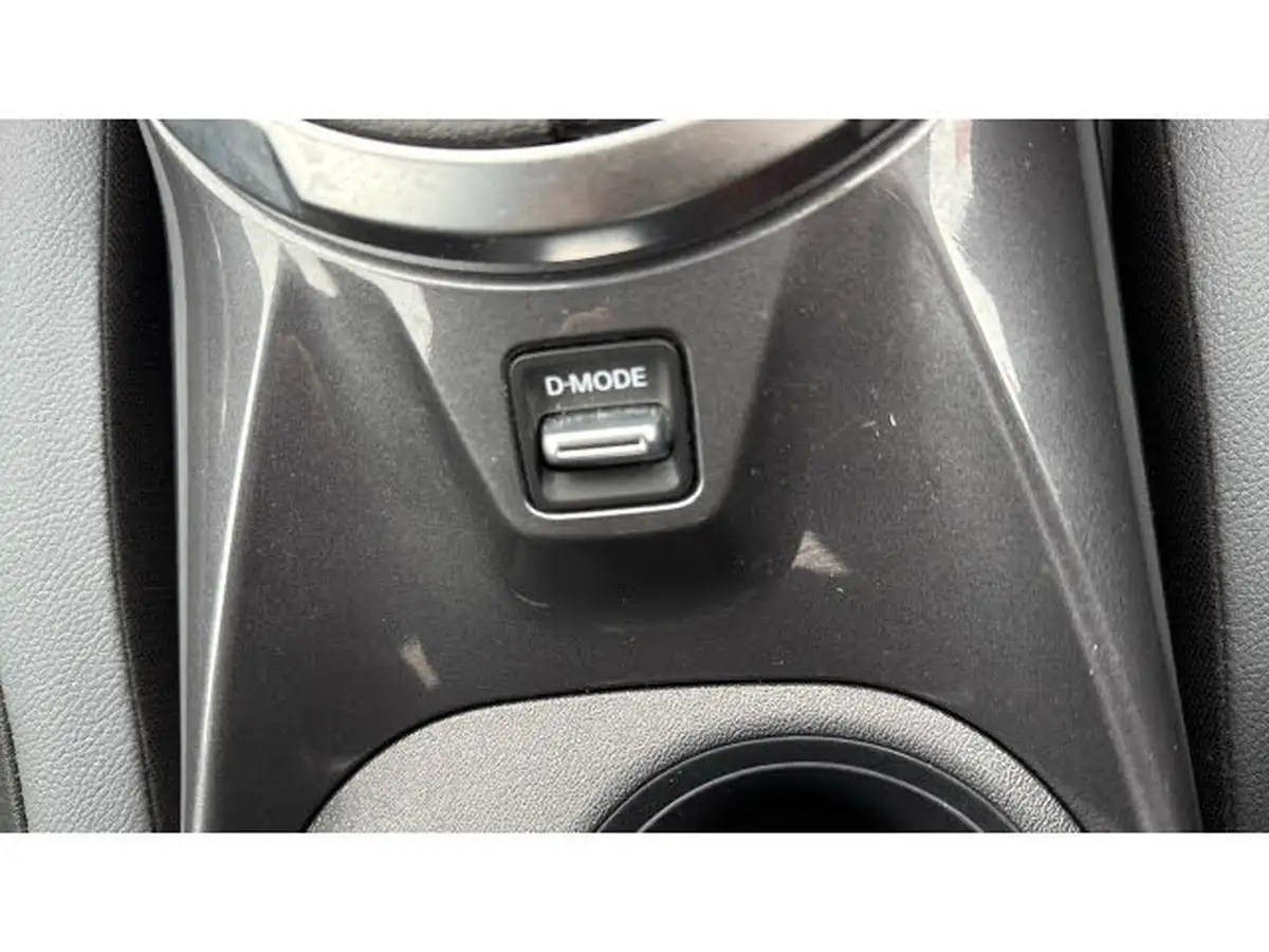 2024-nissan-juke-10-dig-t-n-connecta-big-25