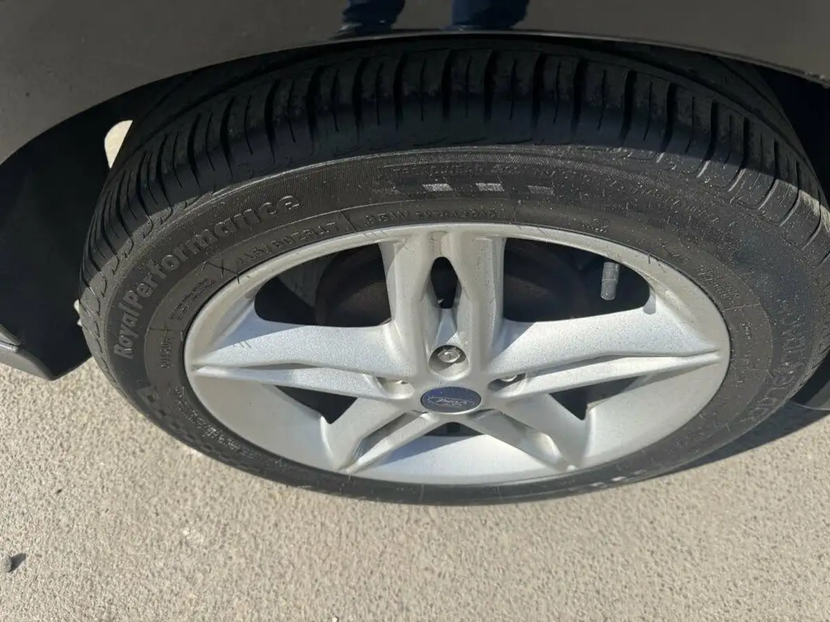 2018-ford-focus-10t-titanium-125ps-hatchback-big-29