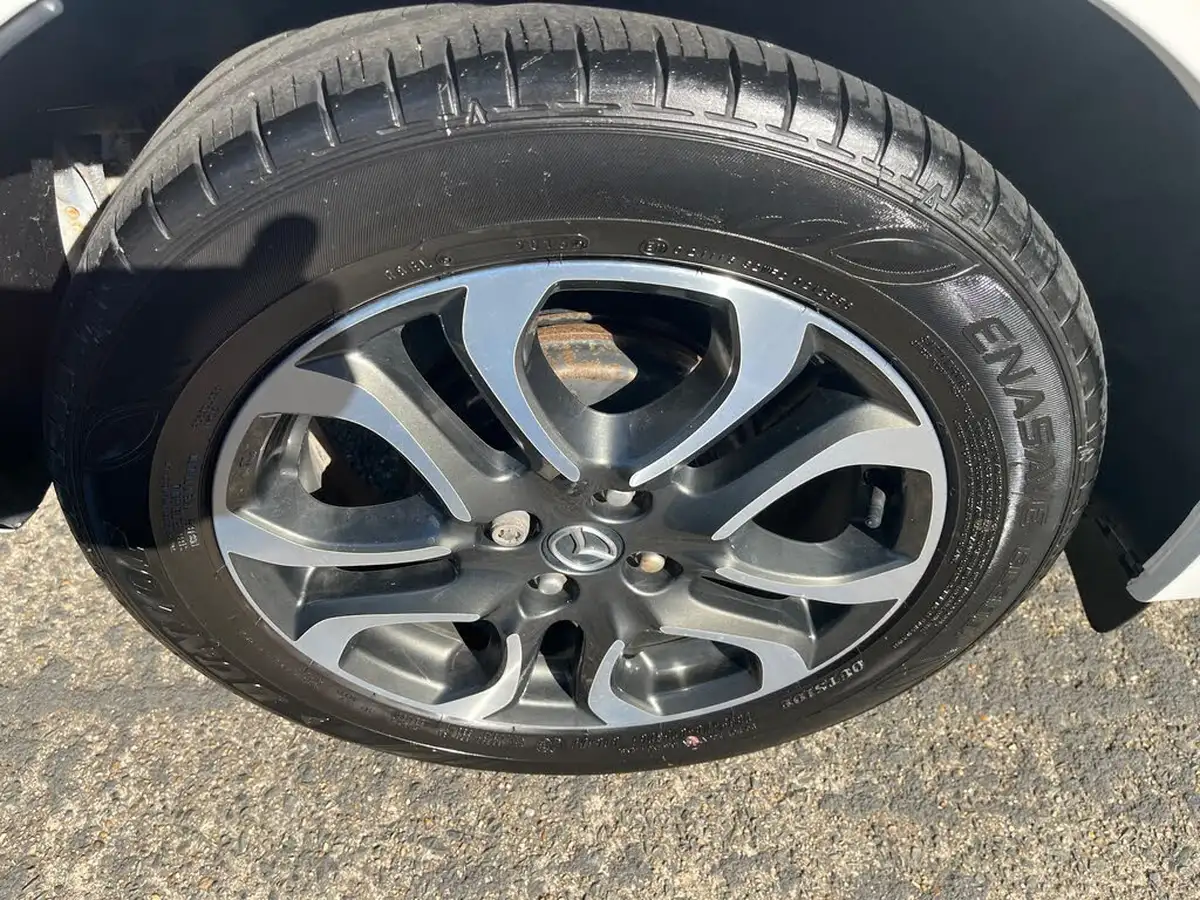 2015-mazda-mazda2-15-sport-nav-90ps-big-6