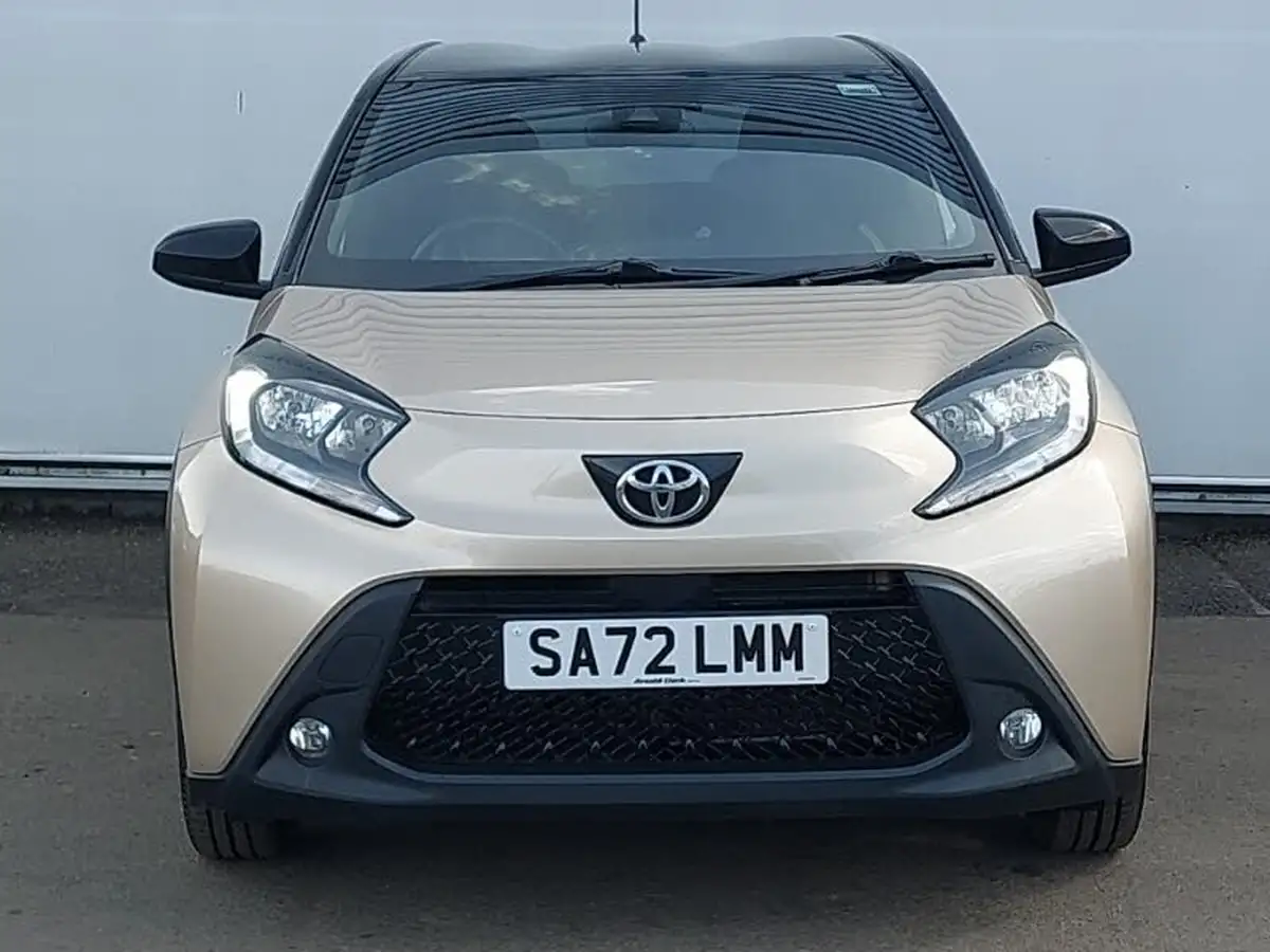 2023-toyota-aygo-x-10-vvt-i-edge-big-18