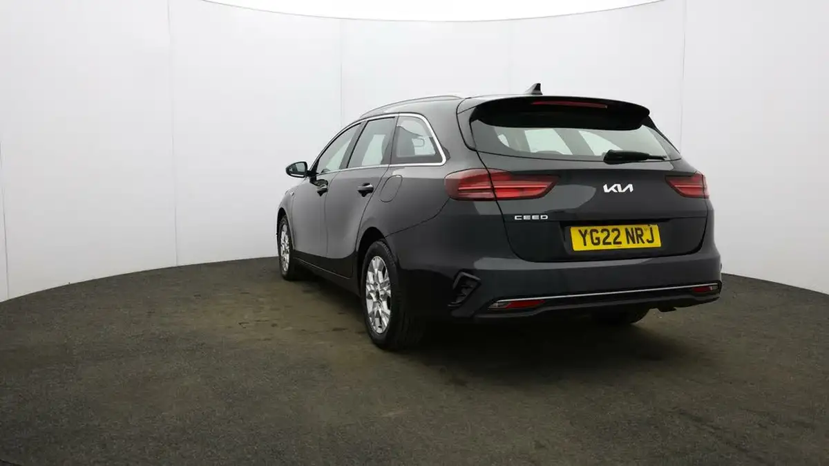 2022-kia-ceed-10-t-gdi-2-sportswagon-big-24