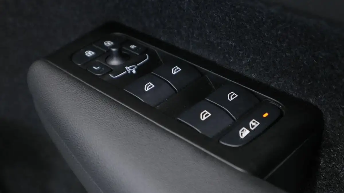 2021-volvo-xc40-e-twin-recharge-plus-big-22