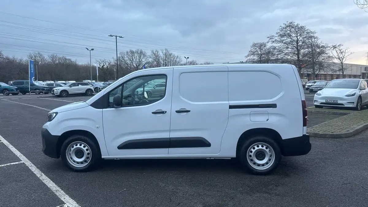 2024-peugeot-partner-15-bluehdi-professional-long-100pseu6d-crew-big-5