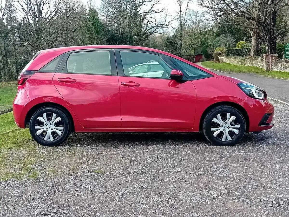 2022-honda-jazz-15-i-mmd-sr-109ps-big-4