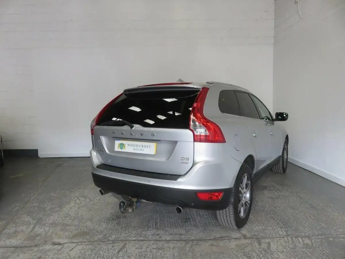 2011-volvo-xc60-24td-d5-se-lux-premium-215bhp-geartronic-big-5