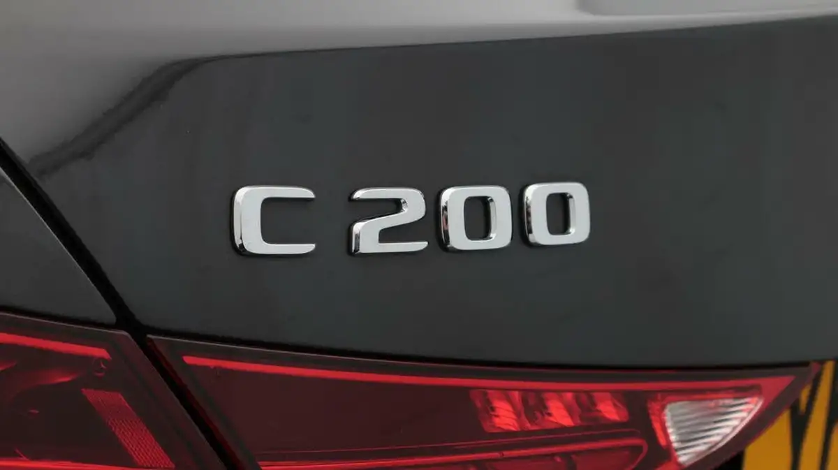 2022-mercedes-benz-c-class-15-c200-amg-line-premium-saloon-4d-big-20