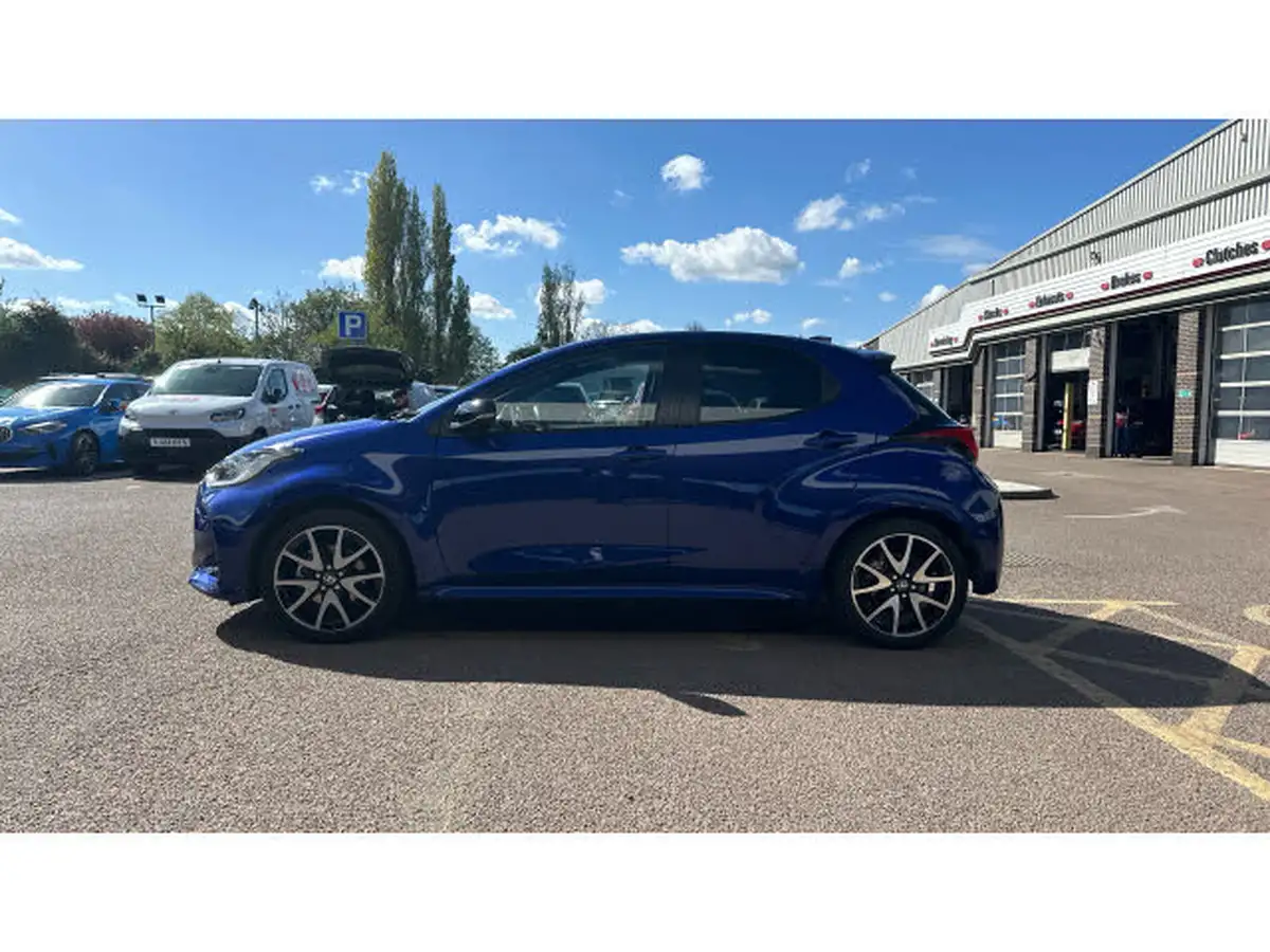 2021-toyota-yaris-15-vvt-i-dynamic-big-16